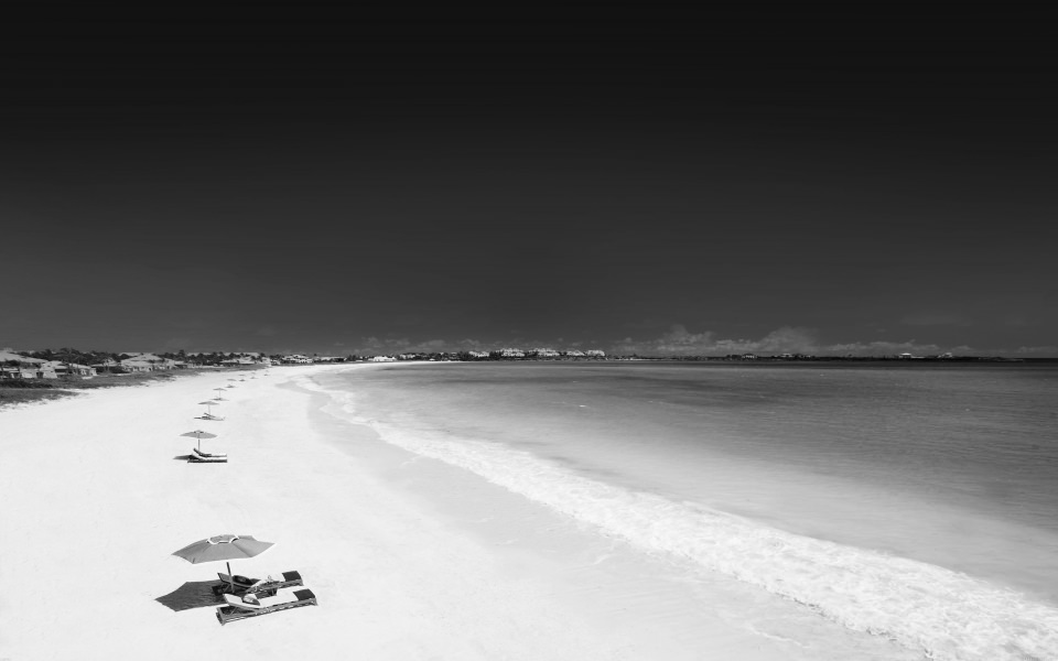 Download Black and White Long Beach wallpaper