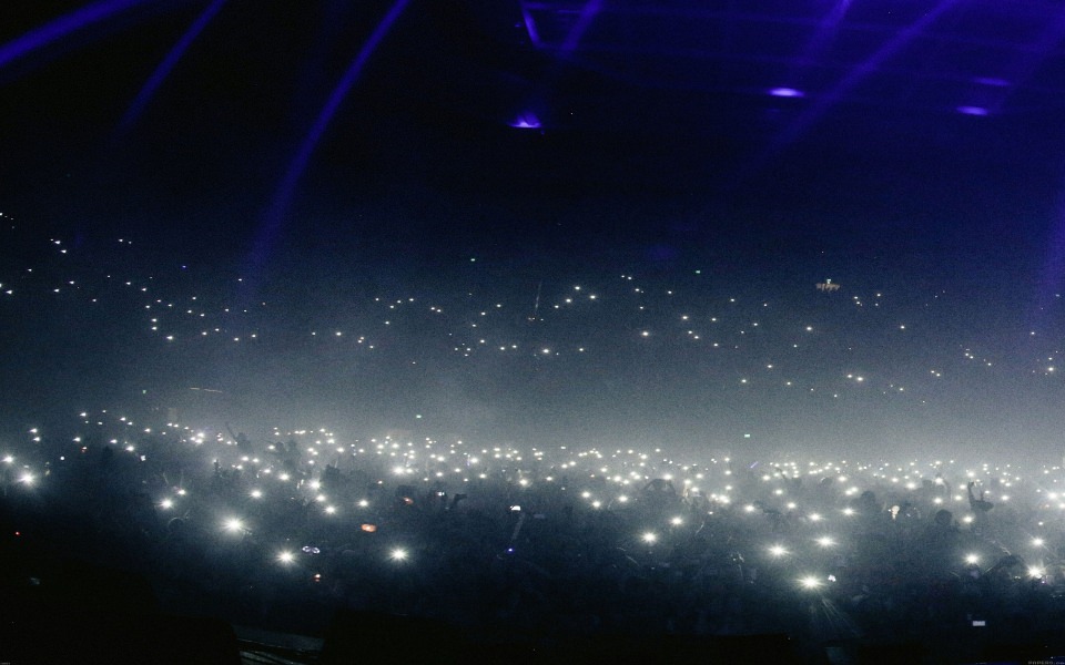 Download Lights At Concert wallpaper