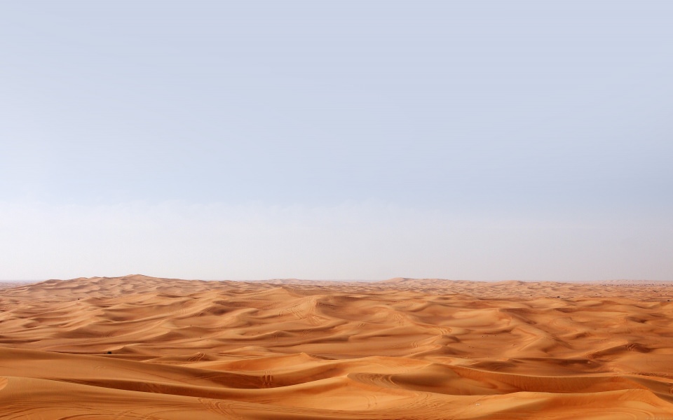 Download Minimal Desert View wallpaper