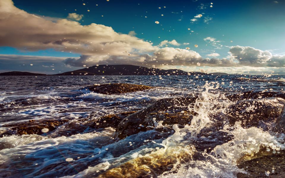 Download Ocean Water Action Shot wallpaper