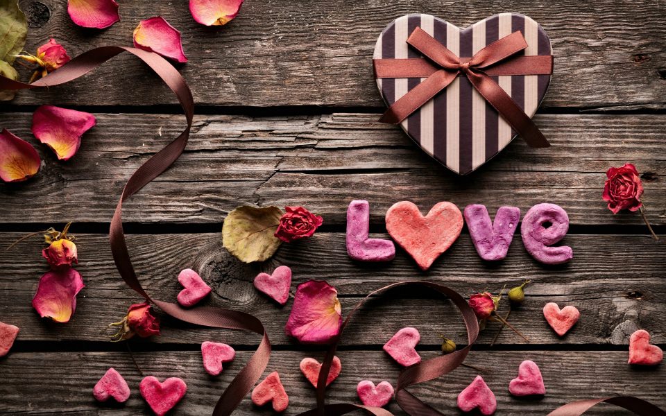 Download Valentines Romantic Gift wallpaper