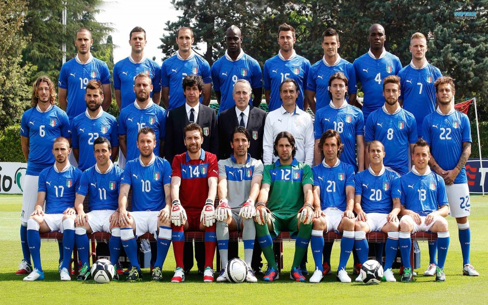 Download Italy National Football Team wallpaper