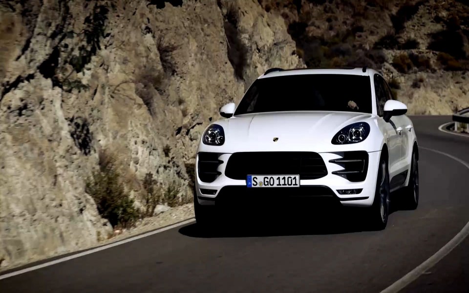 Download 2015 Porsche Macan White wallpapers wallpaper