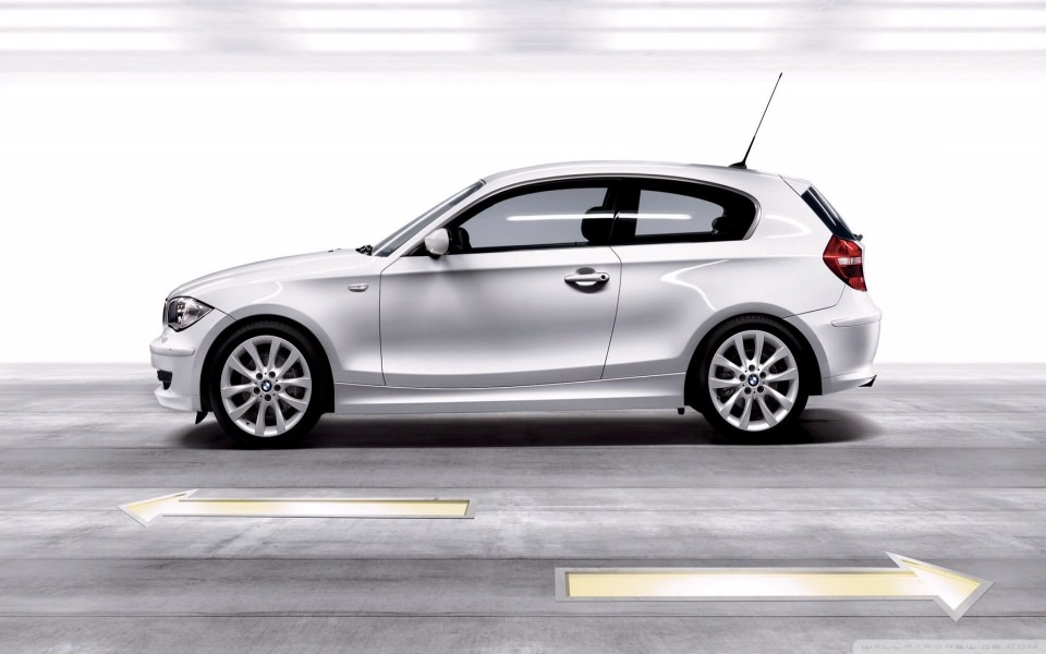 Download BMW 1 Series White 4K wallpaper