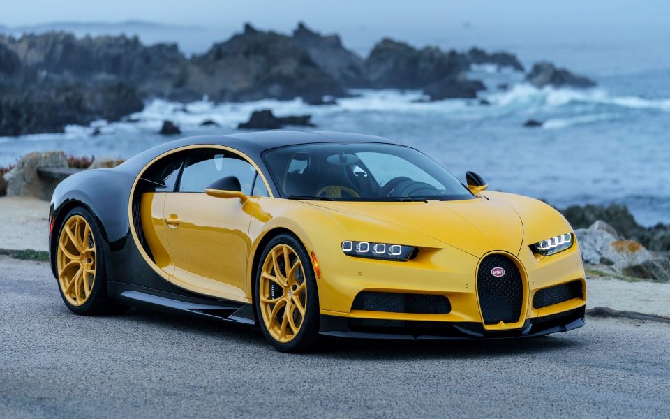 Download Bugatti Chiron Yellow and Black 4K wallpaper