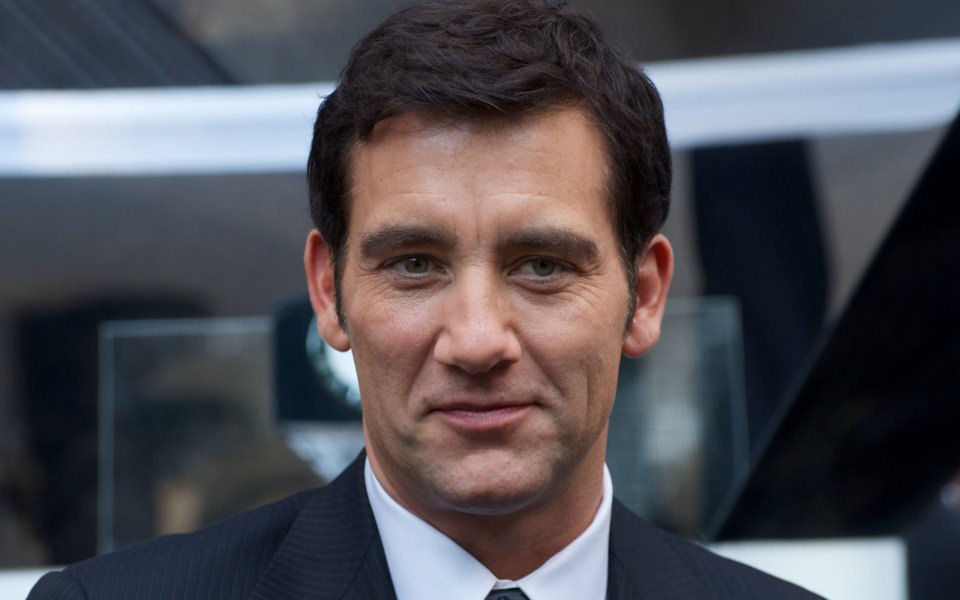 Download clive owen Wallpapers Collection 2240x1400 wallpaper