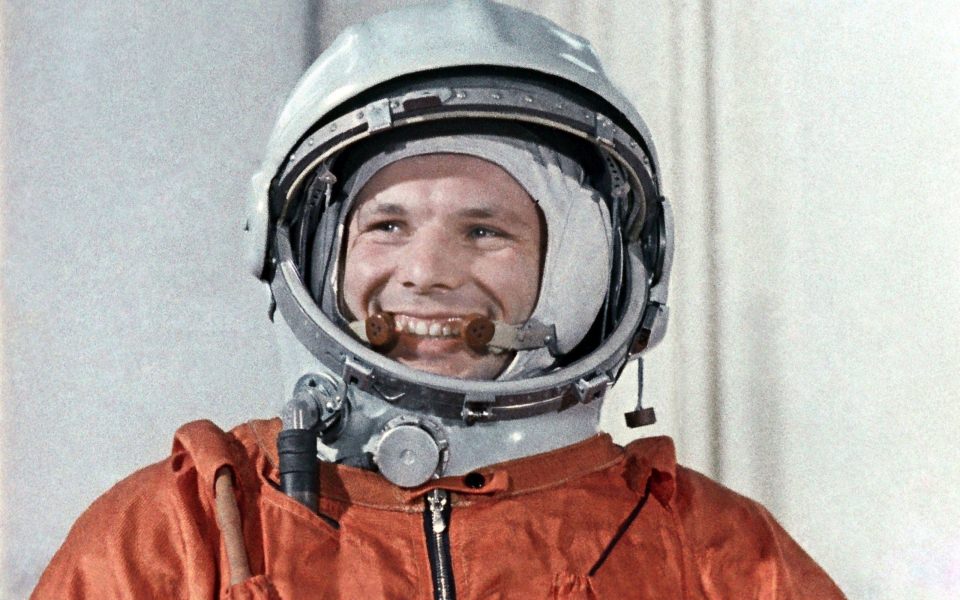 Download Cosmonaut Pilot Hero Yuri Gagarin wallpaper