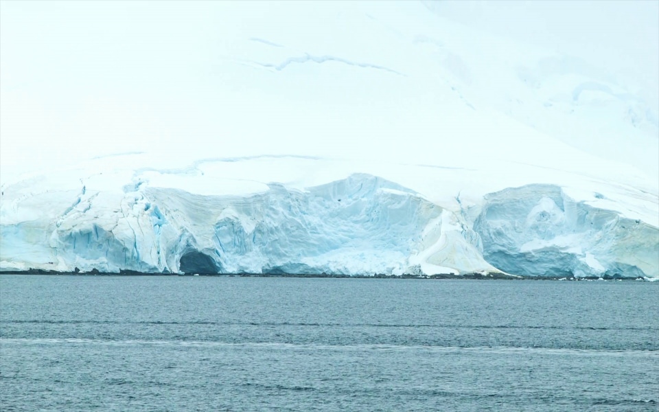Download Ice Glaciers in Paradise Bay Antarctica wallpaper