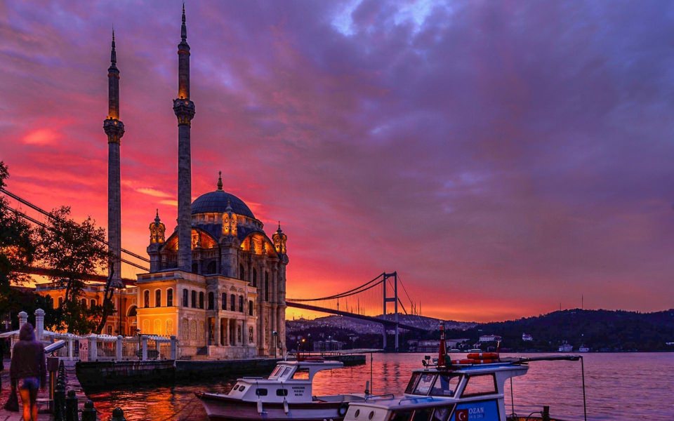 Download Morning In Istanbul Wallpapers 4K wallpaper