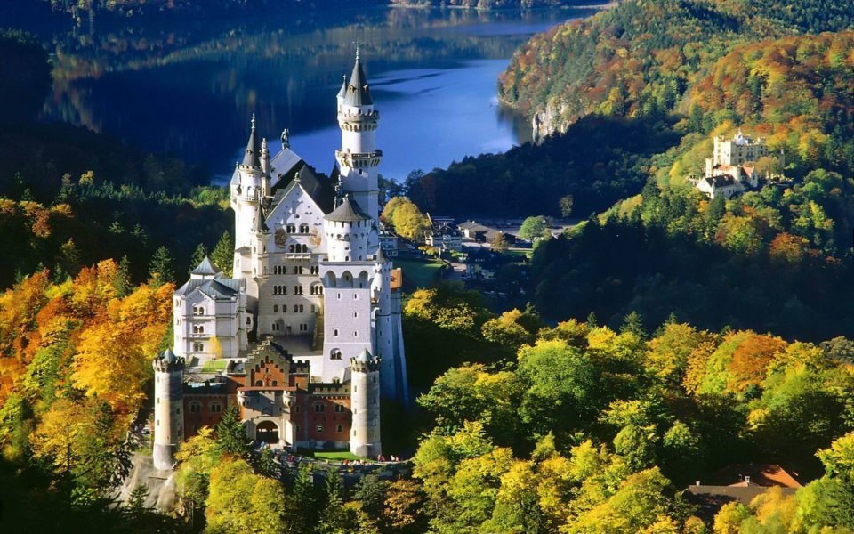 Download Neuschwanstein castle Bavaria Germany 2020 4K wallpaper