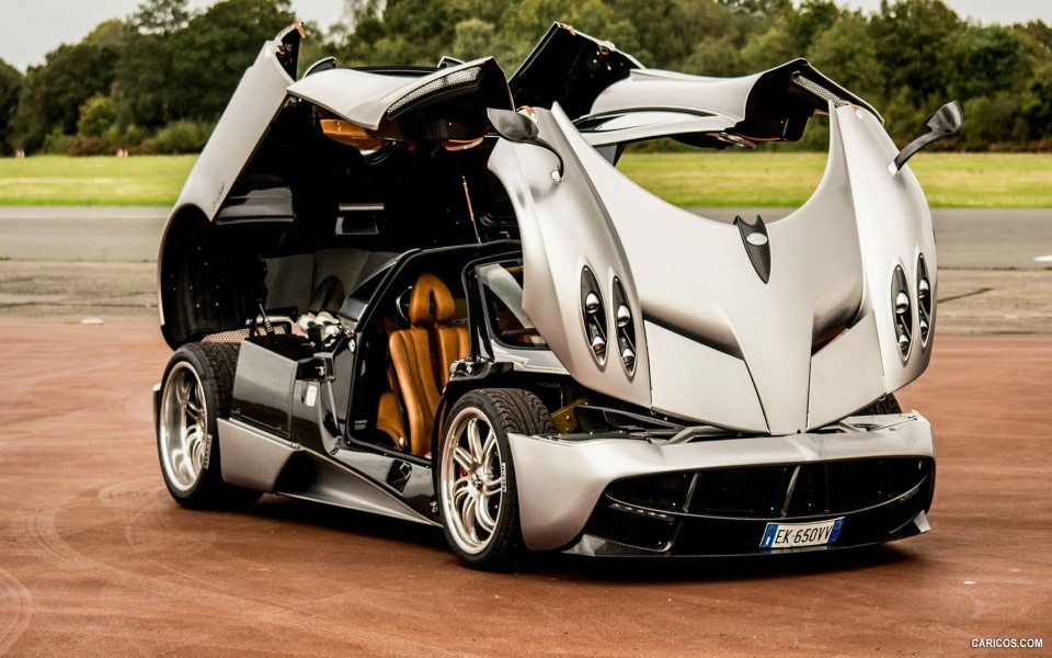 Download Pagani Huayra Backgrounds and Images wallpaper
