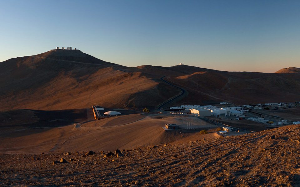 Download Paranal Observatory Atacama desert Chile wallpaper