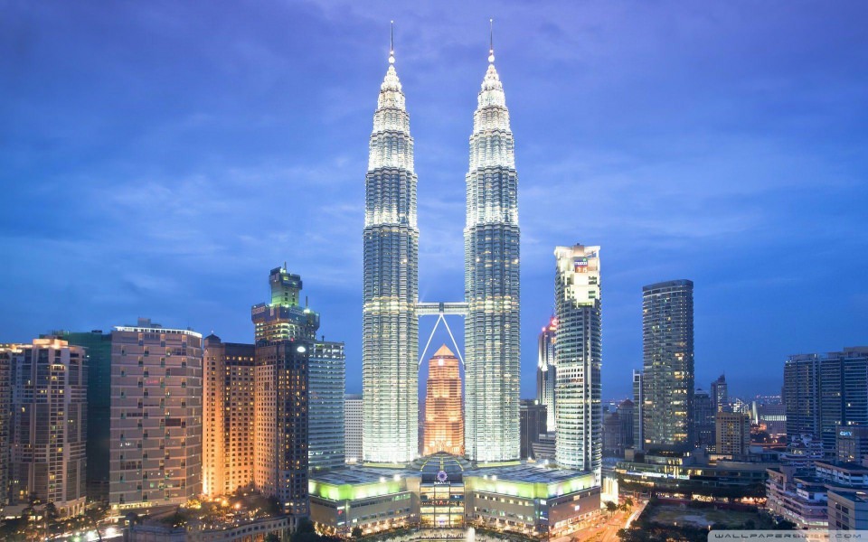 Download Petronas Towers Kuala Lumpur wallpaper