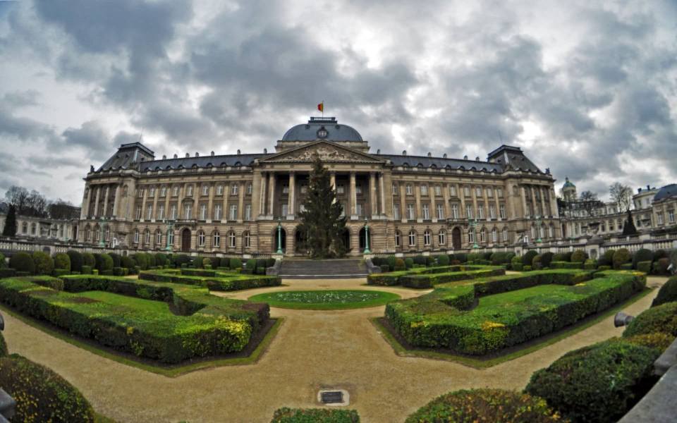 Download Royal Palace of Brussels wallpaper
