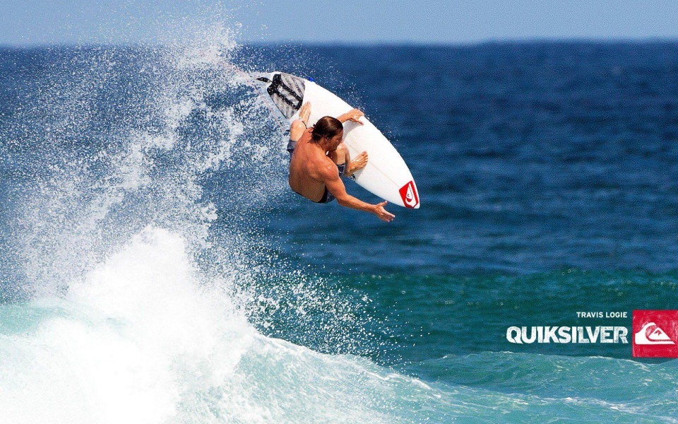 Download Surfing Quiksilver Wallpaper wallpaper
