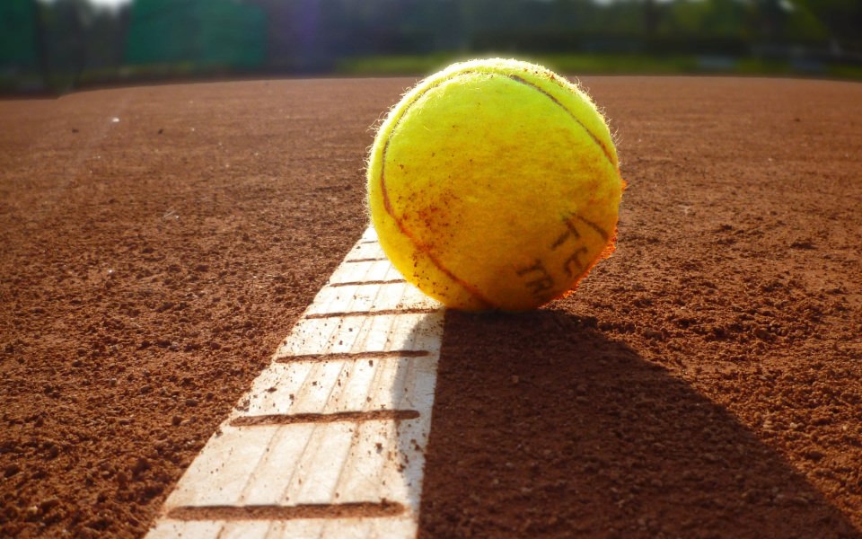 Download Tennis Ball Wide Wallpapers wallpaper