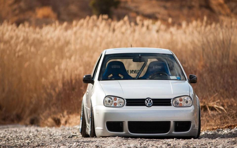 Download Volkswagen GOLF R32 Wallpapers 4K Wallpaper - GetWalls.io