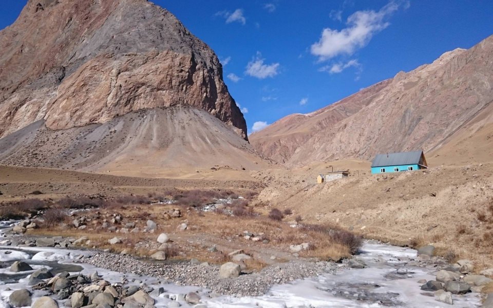 Download Camp In Kyrgyzstan 4K Ultra wallpaper