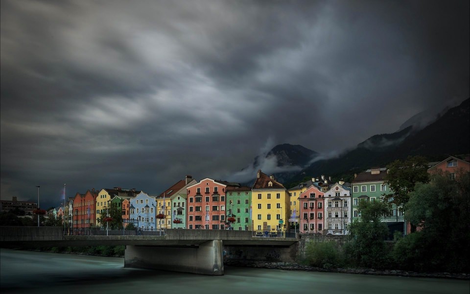 Download Innsbruck River Inn Austria Colorful Houses wallpaper
