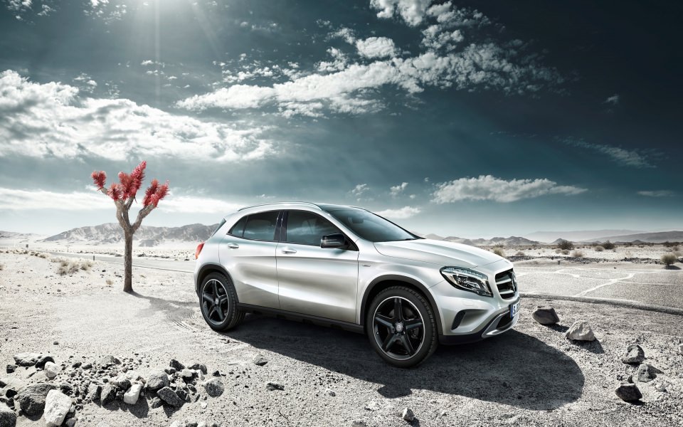 Download Mercedes GLA Ultra Silver 2020 Mobile Wallpapers wallpaper