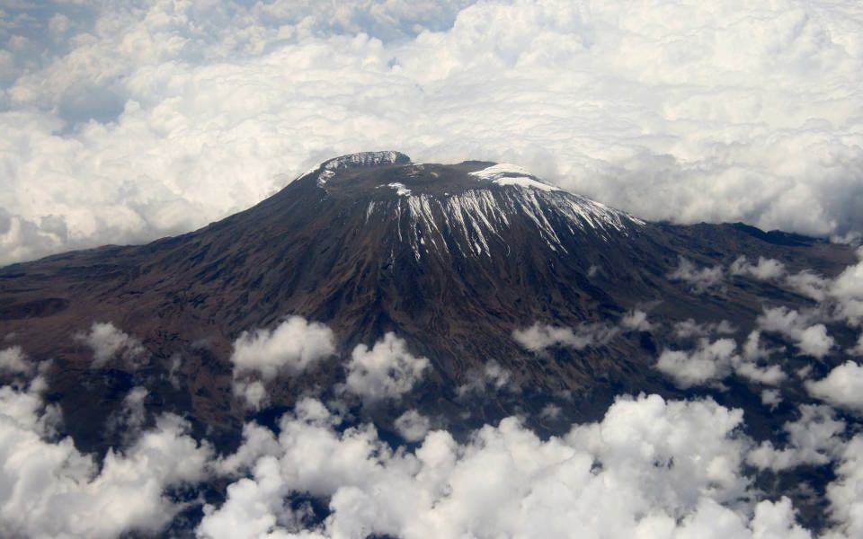 Download Mount Kilimanjaro wallpapers wallpaper