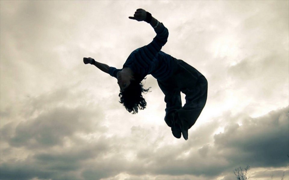 Download Parkour Flying Wallpapers Wallpaper Getwalls Io