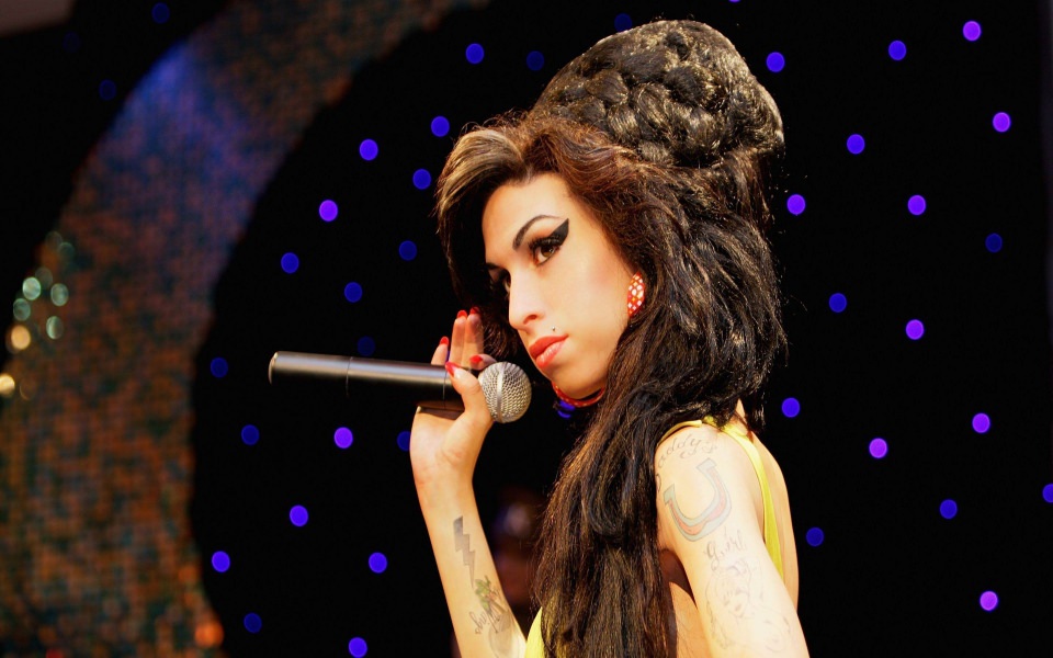 Download Amy Winehouse 2020 Wallpaper wallpaper