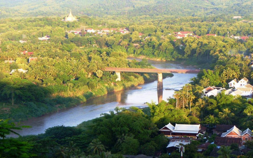 Download Luang Prabang Landscape Laos 4K wallpaper