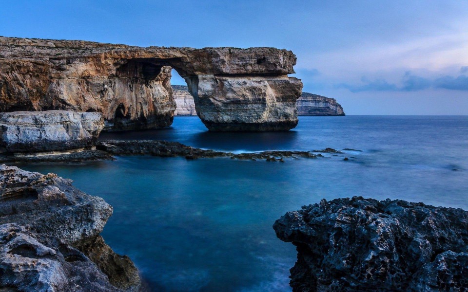 Download Malta Rock Sea 4K Mobile 2020 wallpaper