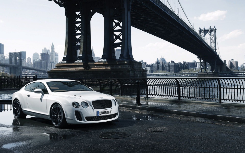 Download Bentley Continental Supersports White 4K HD wallpaper