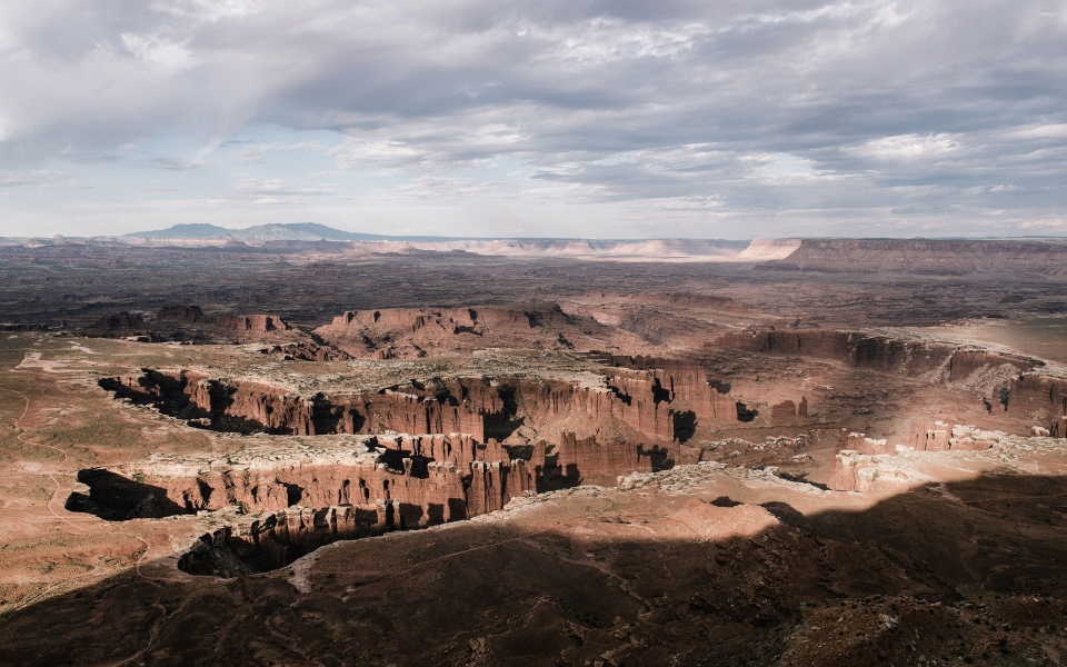 Download Canyonlands National Park Minimalist 4k HD 2020 wallpaper