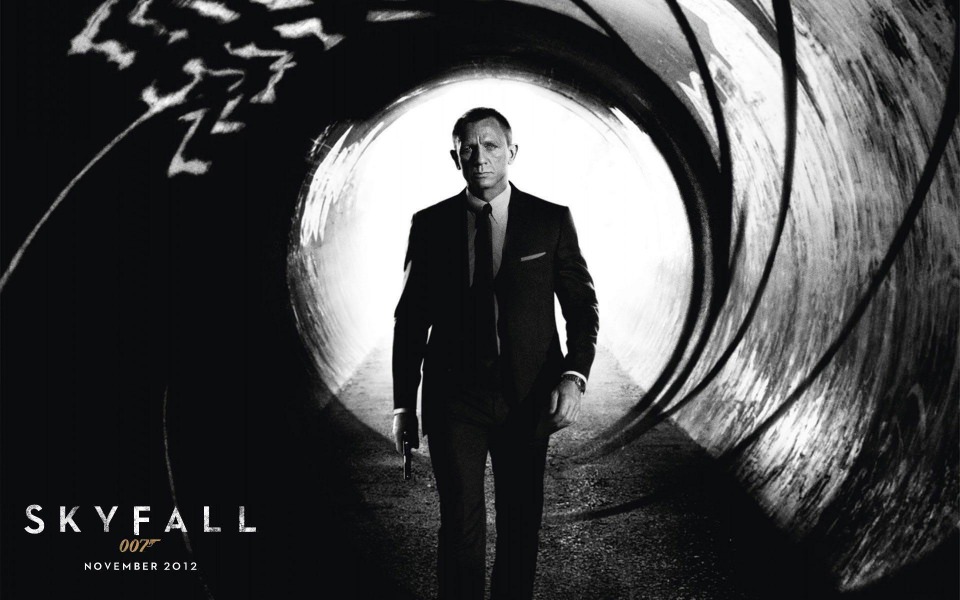 Download Daniel Craig 4K Wallpaper - GetWalls.io