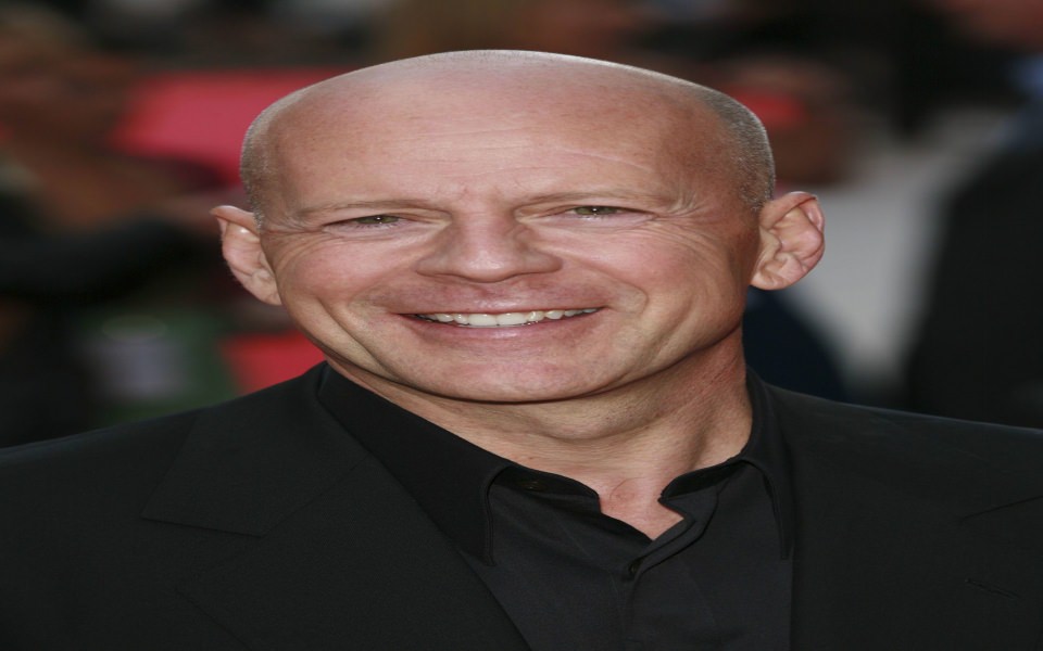 Download HD Bruce Willis 4K  2020 wallpaper