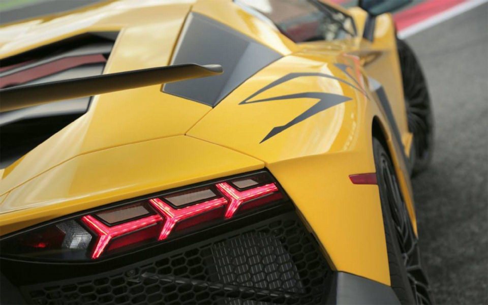 Download Lamborghini Centenario 2020 wallpaper