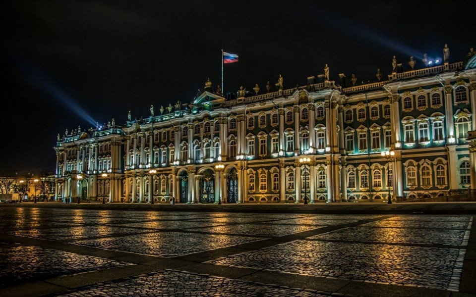 Download Palace in St Petersburg 4K HD wallpaper