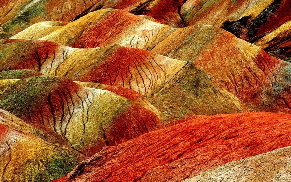 Download rainbow mountains china 4K HD 2020 iPhone Mobile Desktop Android wallpaper