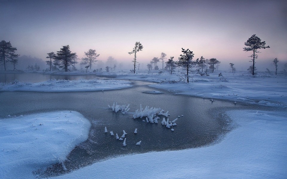 Download Sunrise Winter Mist River 4K wallpaper