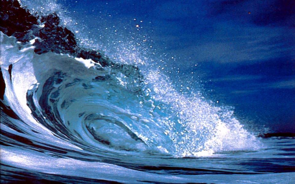 Download Tsunami 4K HD iPhone Mac Desktop wallpaper