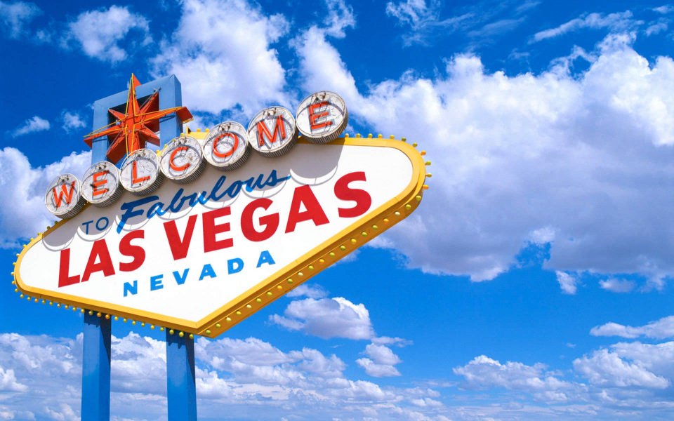 Download Welcome To Las Vegas Road Sign 4K wallpaper