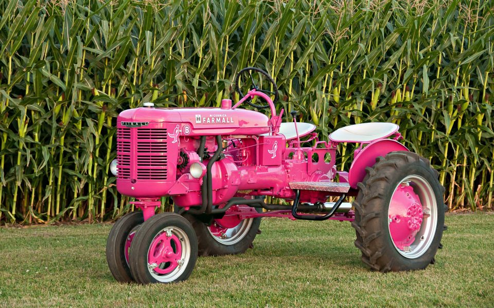 Download 1942 Farmall B Antique Tractor HD 8K 1920x1080 2020 PC Mobile Images Photos Download wallpaper