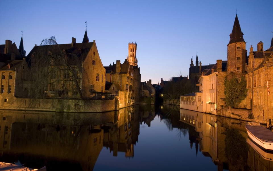Download Belgium Houses Rivers Bruge Night Canal 4K 2020 wallpaper