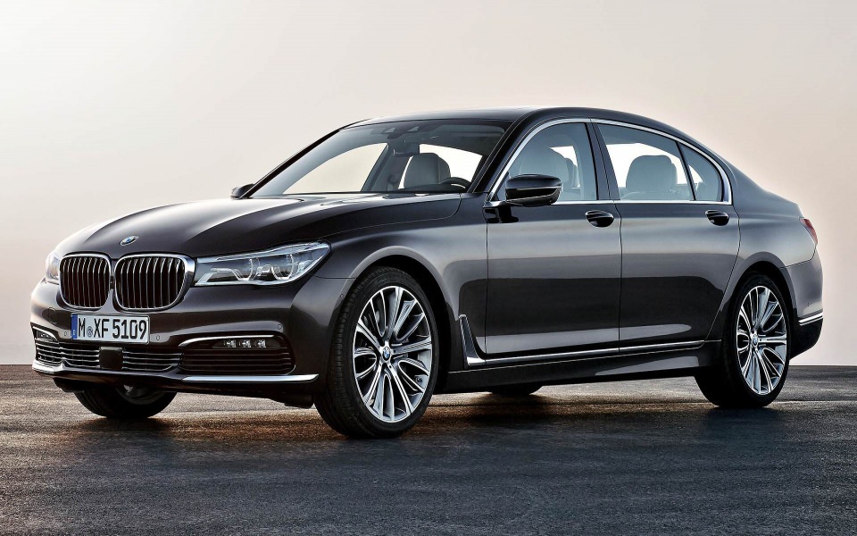 Download BMW 7 Series HD iPhone For Mobile iPad Download wallpaper