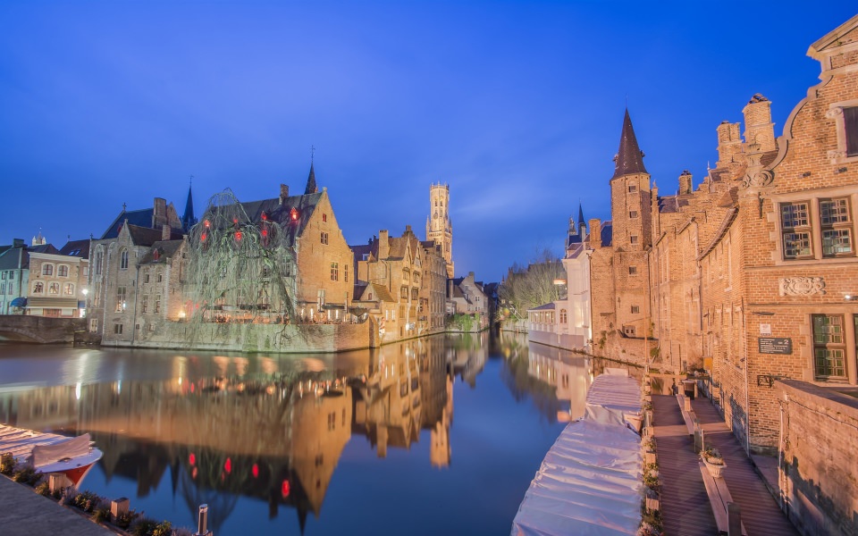 Download Bruges 4K iPhone HD wallpaper