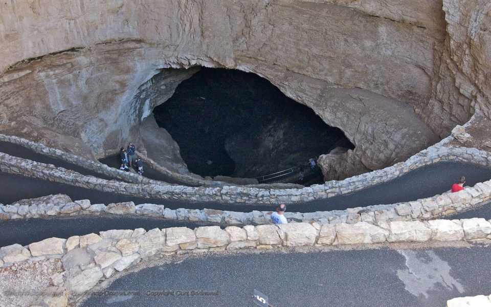 Download Carlsbad Caverns National Park 4K wallpaper