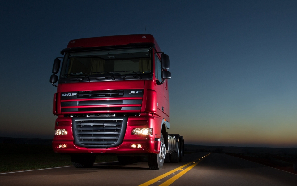 Download Daf Truck 8K HD 2020 iPhone iPad Tablets PC Photos Pictures Backgrounds Download wallpaper