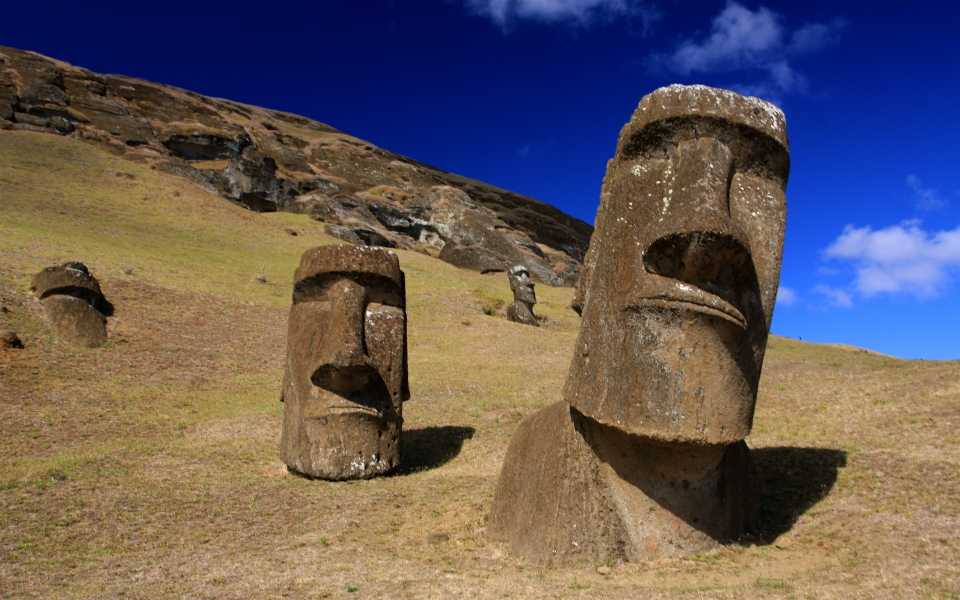 Download Easter Island 4K 2020 iPhone X Mac Android Phone wallpaper