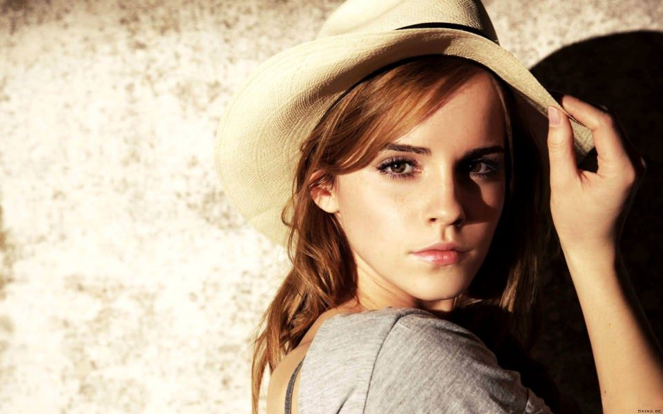 Download Emma Watson 4K HD Minimalist wallpaper