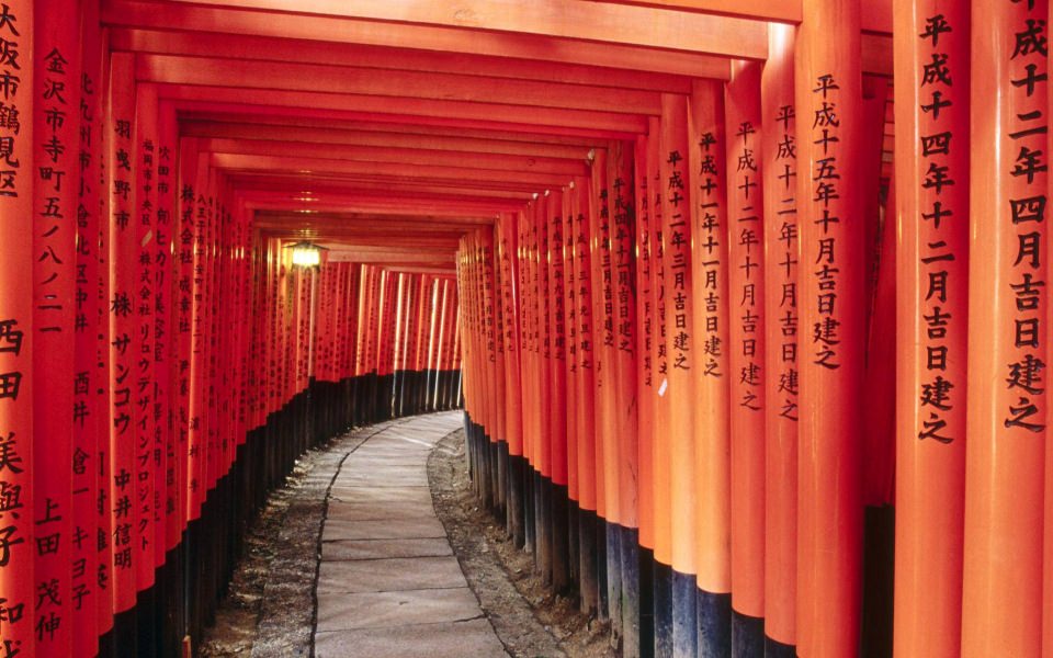 Download Fushimi Inari Taisha 4K Minimalist wallpaper