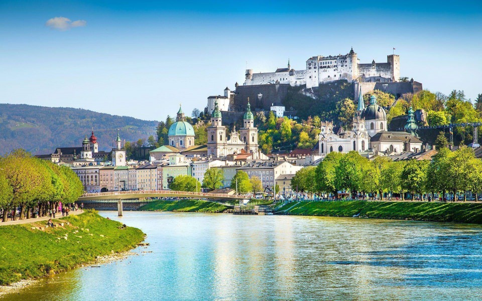 Download Hohensalzburg Castle Austria 4K Ultra HD iPhone X wallpaper
