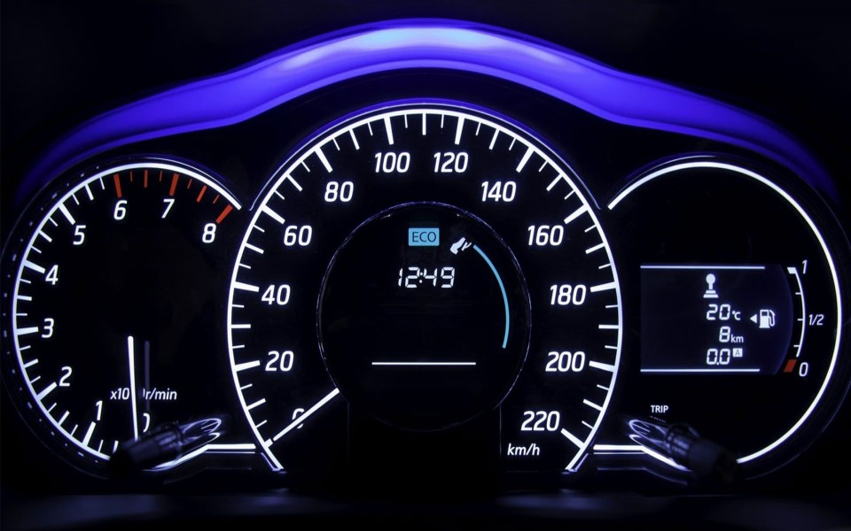 Download Koenigsegg Speedometer 4K HD wallpaper